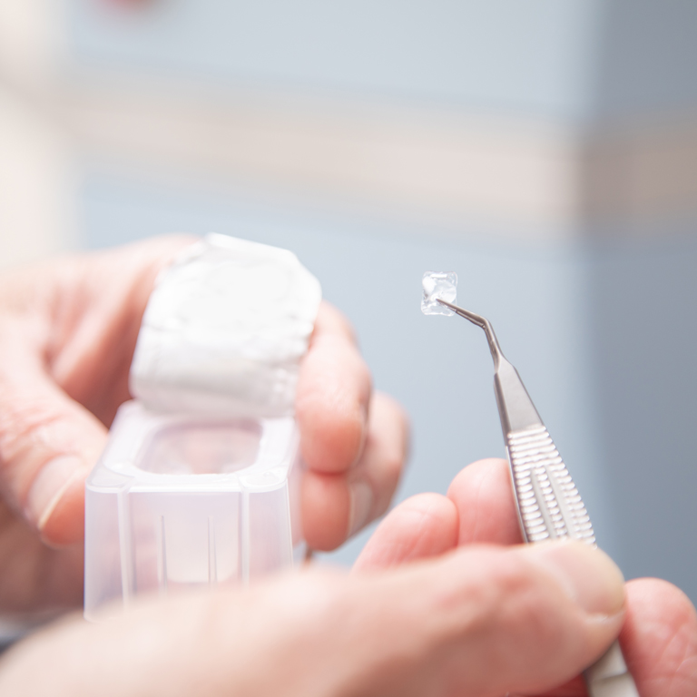 LASERSIGHT-Implant-Procedures-Service